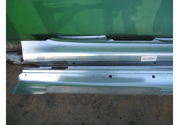 Поріг правий Peugeot 206, (4 дв, 5 дв), 7010E2
